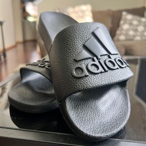 Adidas Textured Black Footbed